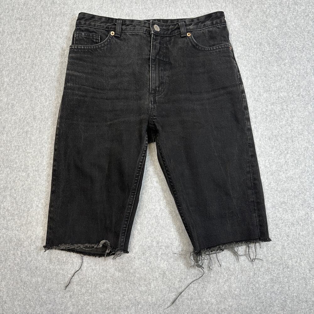Monki Jean Short WMNS Size 27 Black Pirate Mid Rise Dark Wash Streetwear Bermuda